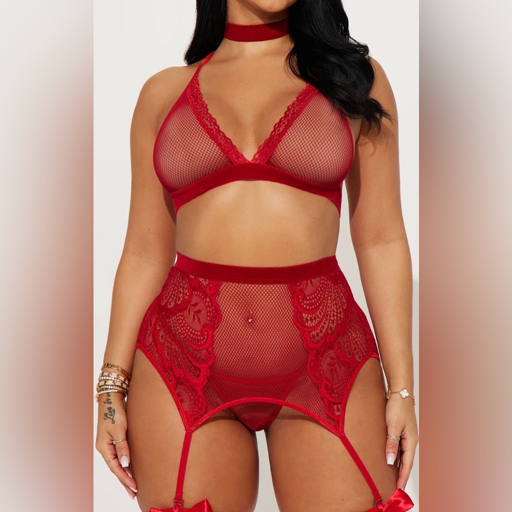 3 piece Lace Set One Size Red NWT